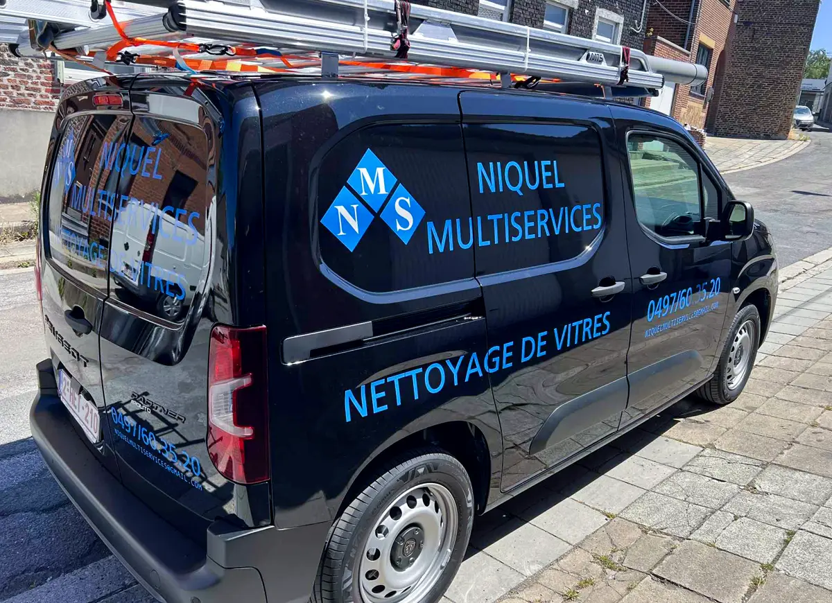 Camionnette Niquel Multiservices