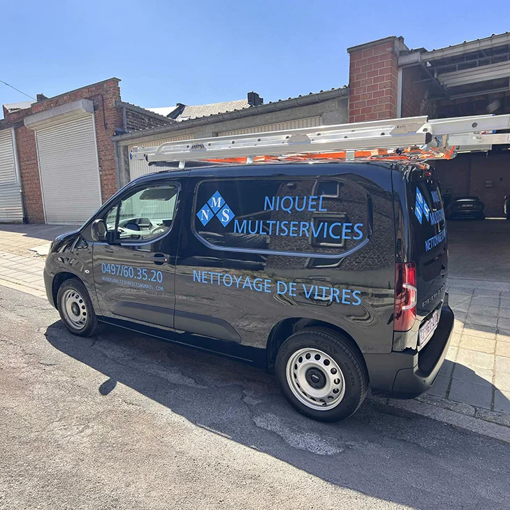 Camionette de Niquel Multiservices